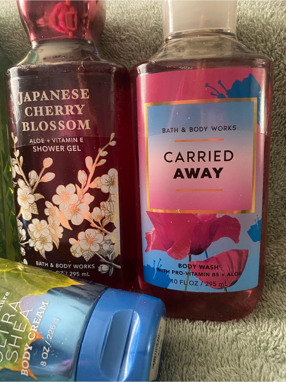 New Bath & Body Works Assorted Shower Gels & Hand Creams - Lot of 5. - Picture 2 of 9